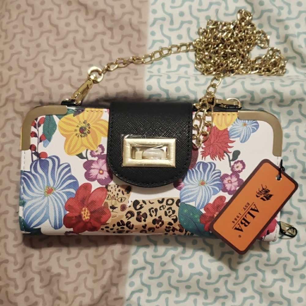 Alba Crossbody Wallet